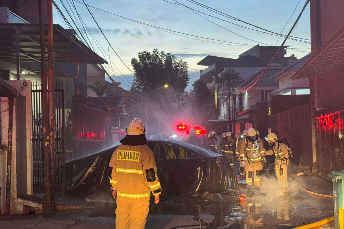 Seal yang terbakar hanya mengeluarkan asap