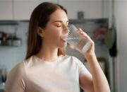 4 Manfaat Tak Terduga Minum Air Distilasi untuk Kesehatan