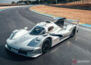 Porsche perkenalkan mobil balap 963 RSP yang legal di jalan raya