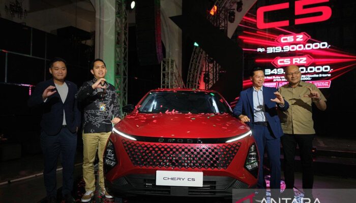 Chery luncurkan versi baru dari Omoda 5 dan E5 di Indonesia