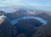 Indonesia Disorot Gegara Turis Brazil Jatuh di Rinjani, Kemenparekraf Ungkap Kronologisnya