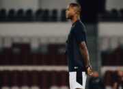 Patrick Kluivert Beri Sinyal Rotasi