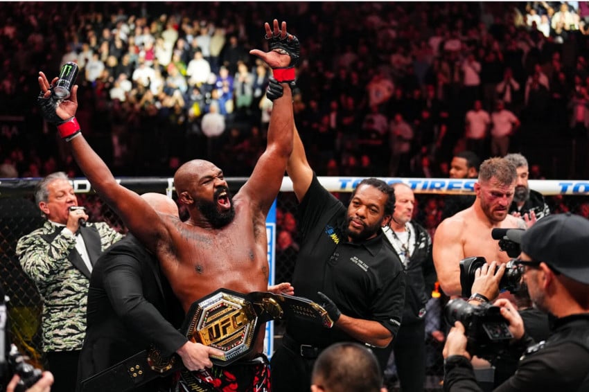 Khabib Nurmagomedov Kirim Pesan Menyentuh untuk Jon Jones: Selamat Legenda!